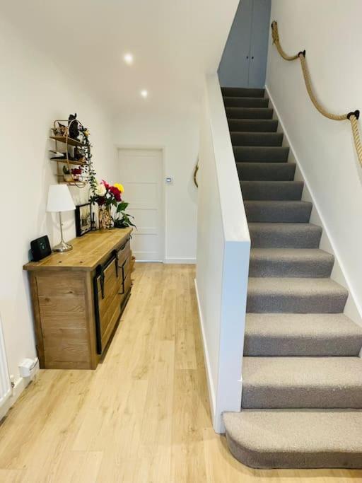 Rooms In A Beautiful House With Free On St Parking Brighton Eksteriør billede
