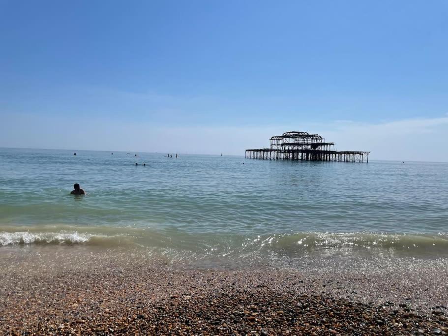 Rooms In A Beautiful House With Free On St Parking Brighton Eksteriør billede